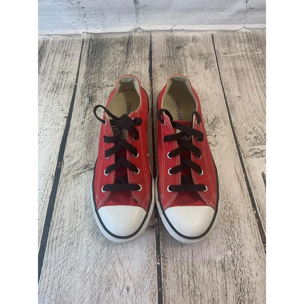 CONVERSE Unisex Kids Red Low Top All Star Sneakers / Size: 3